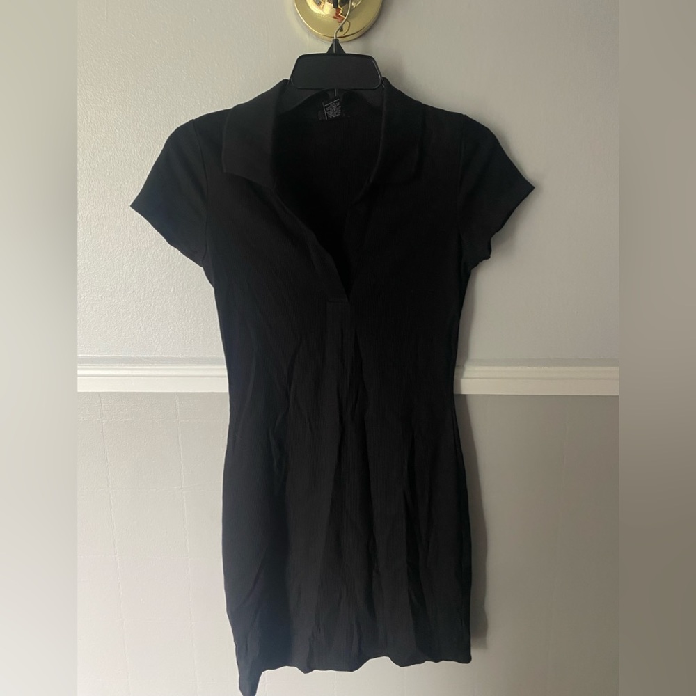 Rue 21 Dress. Size M. Color: black